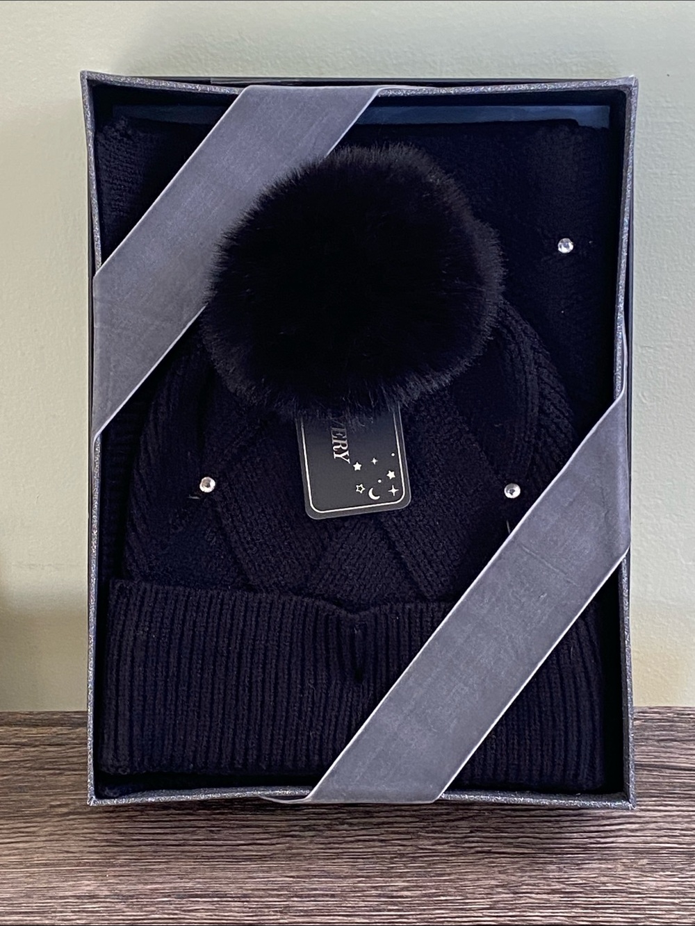 Vince Camuto Black Knit Bling Pom Pom Beanie and Scarf Set NWT
